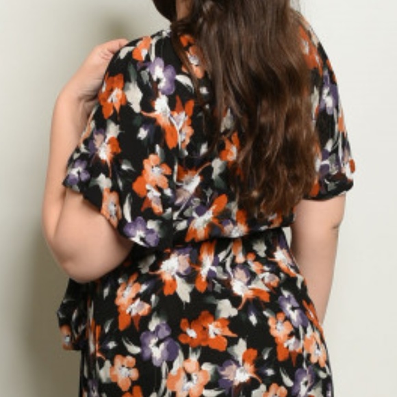 BLACK FLORAL MAXI! - Picture 3 of 7